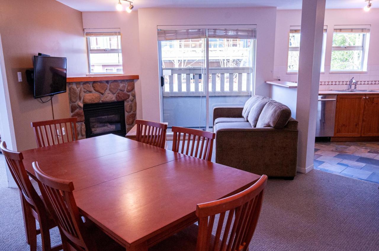 Town Plaza By Mountainview Accommodation Γουίστλερ Εξωτερικό φωτογραφία