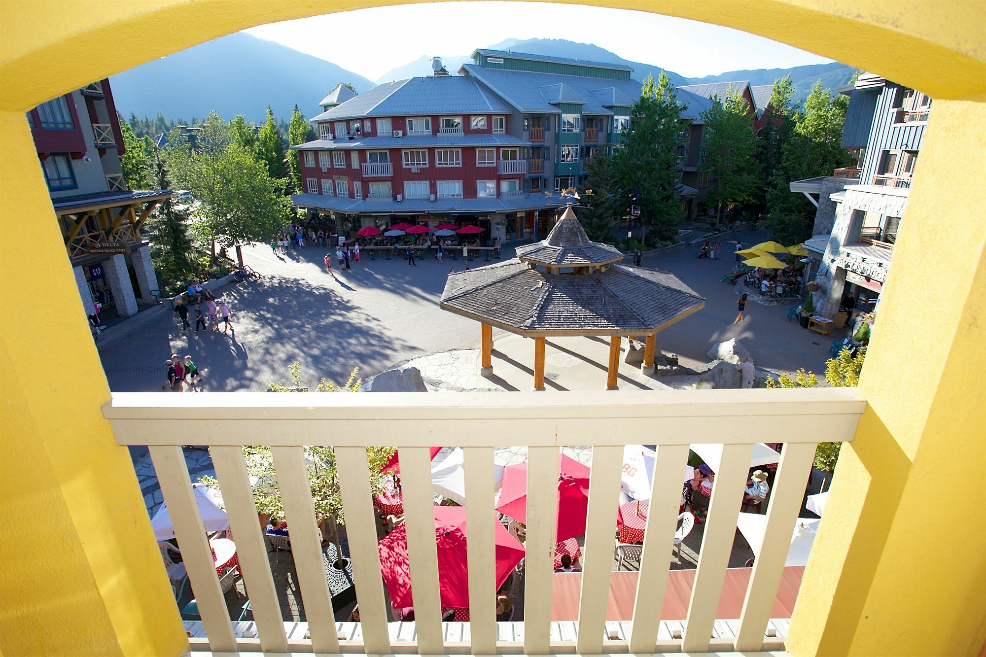 Town Plaza By Mountainview Accommodation Γουίστλερ Εξωτερικό φωτογραφία